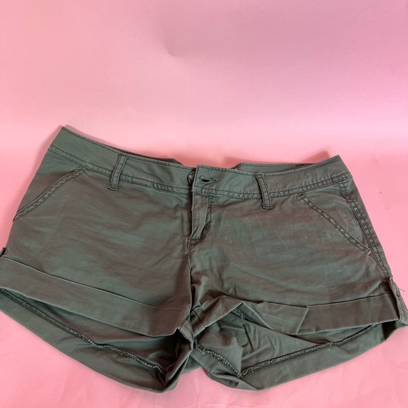 ❌SOLD-DEPOP❌ Garage Y2K Cargo Shorts - Picture 4 of 5